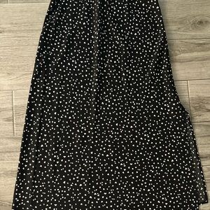 Elegant Black and White Patterned Skirt